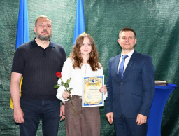 День знань та 35-річчя Незалежності України: новий навчальний рік розпочато.